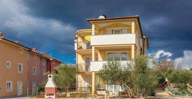 Apartment Ivana with Sea View in Malinska - Island of Krk