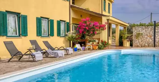 Apartment Mare A3 with shared Pool near Rovinj