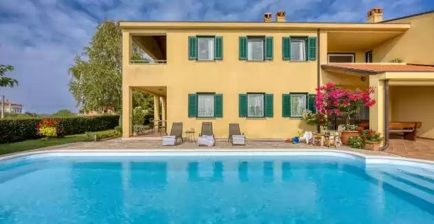 Apartment Mare A3 with shared Pool near Rovinj