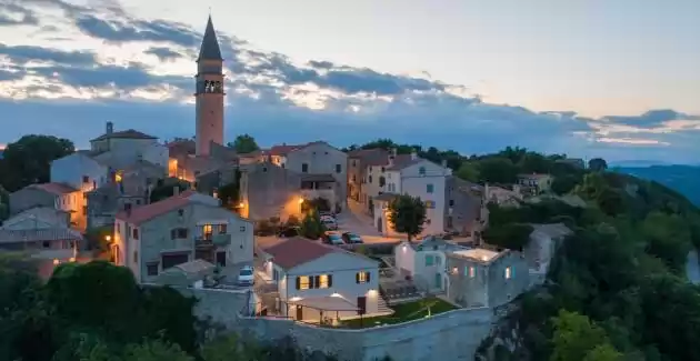 Villa Paola with a Roof-pool