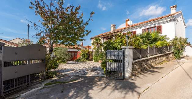 Istrian House Peresiji / Apartman AUB