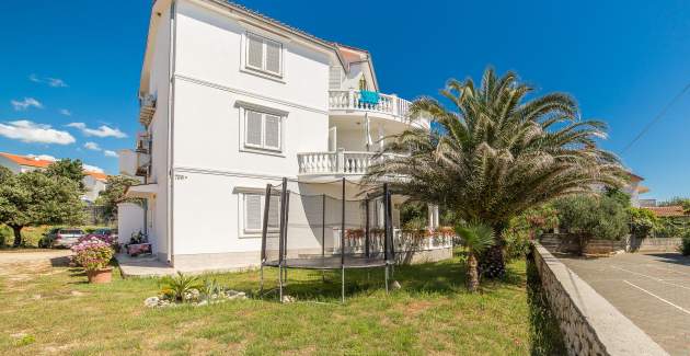 Apartments Jelena / Studio A1 - Rab