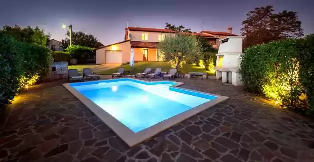 Charming Villa Nina near city of Porec