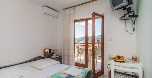 Studio Apartment Pino Rabac A6