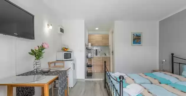 Studio Apartment Dolce Maro 4