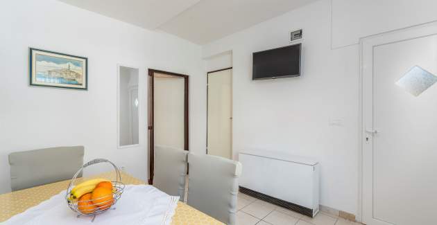 Two bedroom Apartment Rovis A2 -Tar