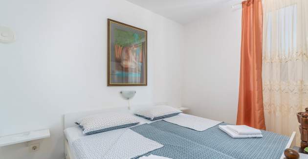 Two bedroom Apartment Rovis A4 - Tar