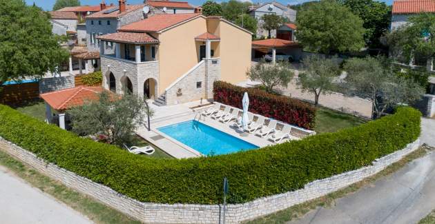 Villa Ladonja mit eigenem Pool und Sauna