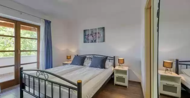 Villa Ladonja con piscina privata e sauna