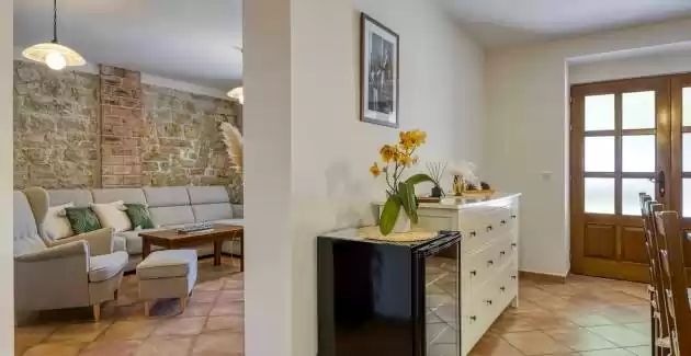 Villa Ladonja con piscina privata e sauna