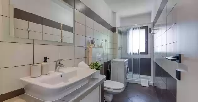 Villa Ladonja con piscina privata e sauna