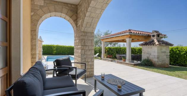 Villa Ladonja mit eigenem Pool und Sauna