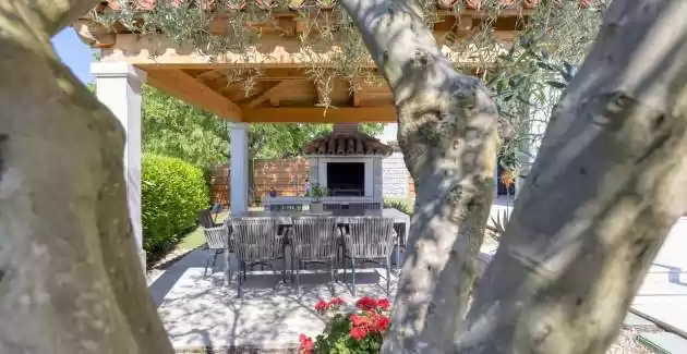 Villa Ladonja con piscina privata e sauna