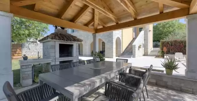 Villa Ladonja con piscina privata e sauna