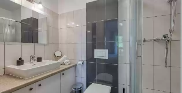 Villa Ladonja con piscina privata e sauna