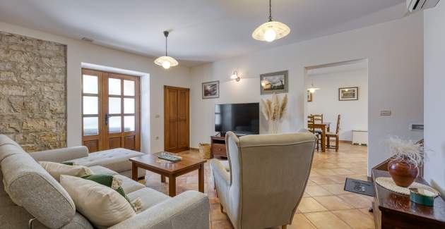 Villa Ladonja mit eigenem Pool und Sauna