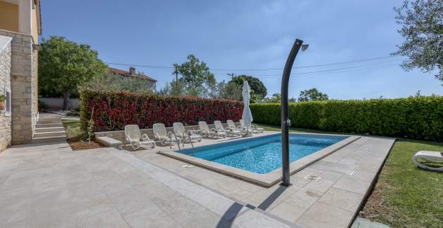 Villa Ladonja mit eigenem Pool und Sauna