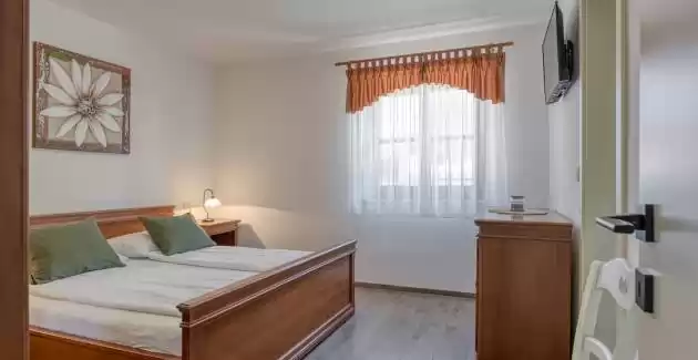 Villa Ladonja con piscina privata e sauna
