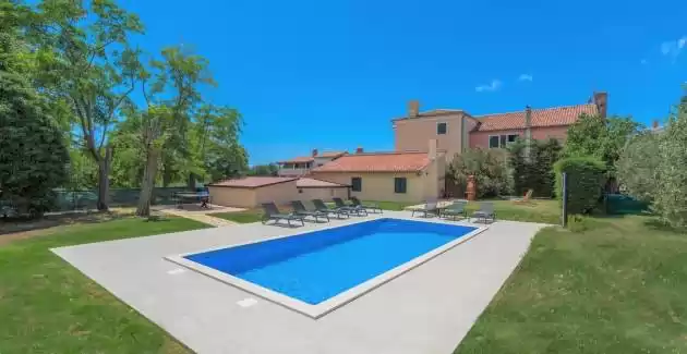 Casa vacanze Flora con piscina privata