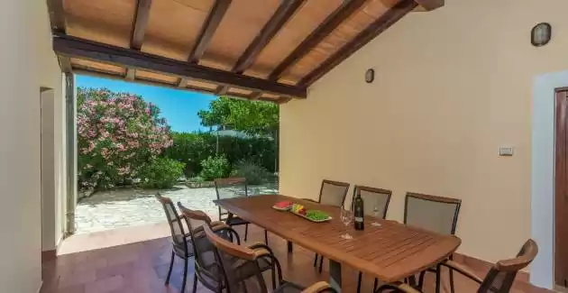 Casa vacanze Flora con piscina privata