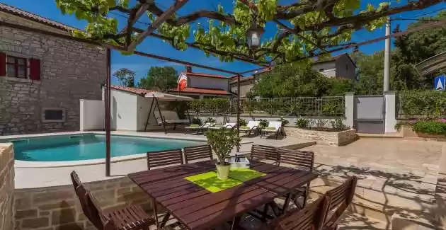 Ferienhaus Zita mit Privatem Pool