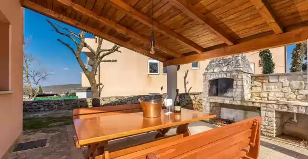 Appartamento Cerin con piscina a Rovigno