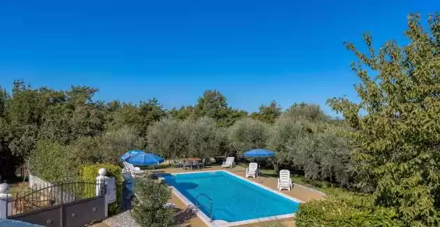 Holiday House Gianni with private pool