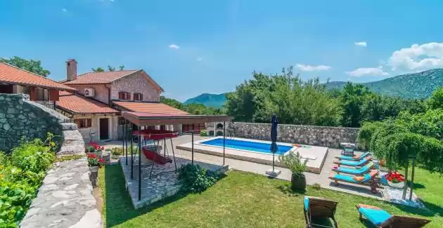 Casa vacanze in Pietra Villa Prelec con Piscina privata