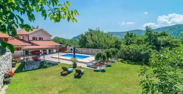 Casa vacanze in Pietra Villa Prelec con Piscina privata