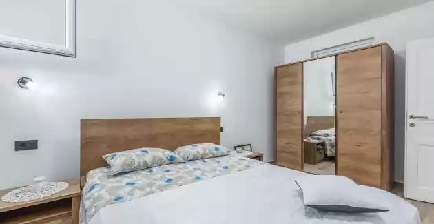 Apartment mit zwei Schlafzimmern und Whirlpool - Puntizela