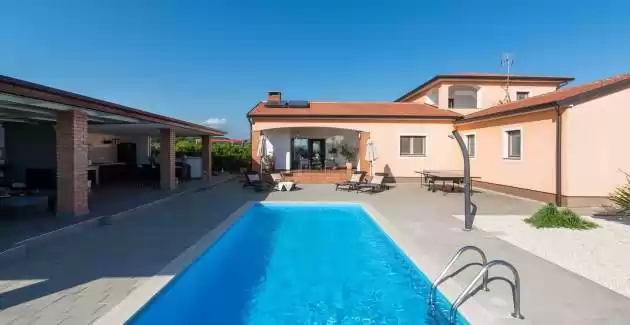 Villa Sant'Anna con piscina privata