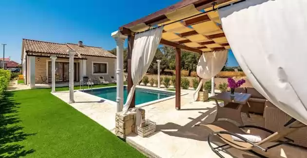 Affascinante Villa Aldonna - Bibinje