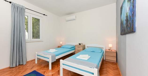 Vier Schlafzimmer Ferienwohnung Markulin A1 - Preko