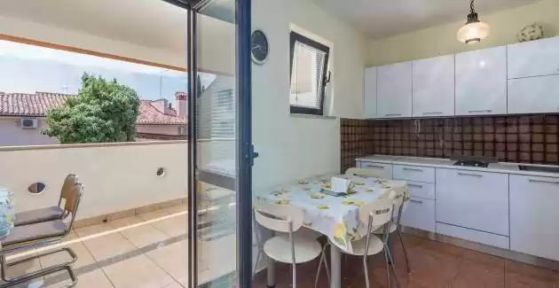 Apartman s balkonom Magdalena - lijevo