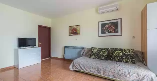 Apartman s balkonom Magdalena - lijevo