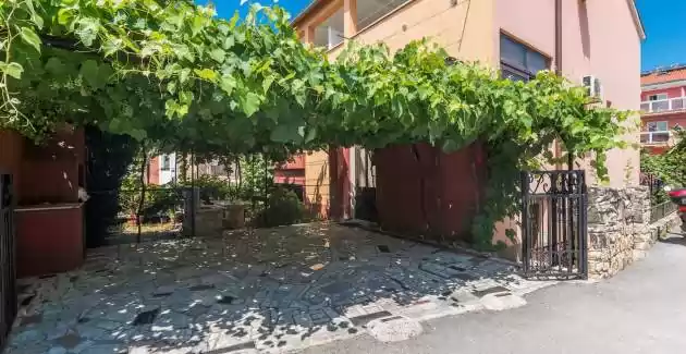 Magdalena AS22 - Ferienwohnung mit Balkon - Rechts