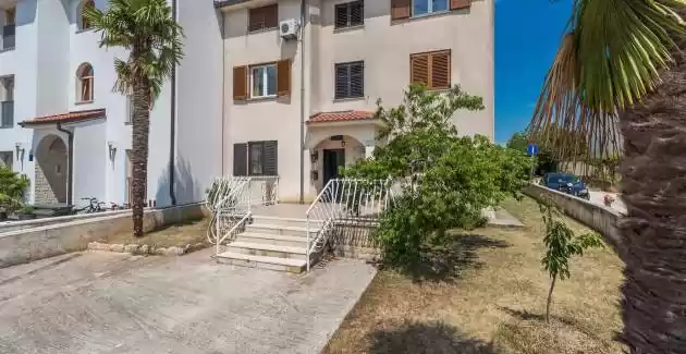 Apartment Magdalena AS1 with Balcony