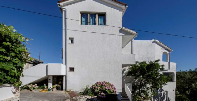 Appartamenti Korina / Appartamento A2 con balcone, a 100 metri dalla spiaggia - Isola di Rab