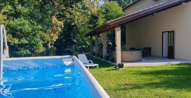 Kuća za odmor Nono s bazenom i jacuzzijem