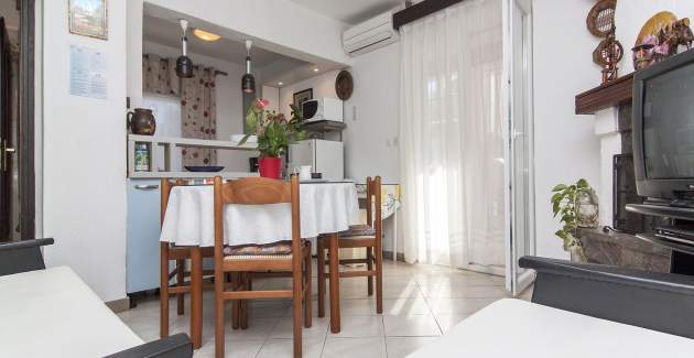 Apartments Ana Valbandon-One bedroom  2+2