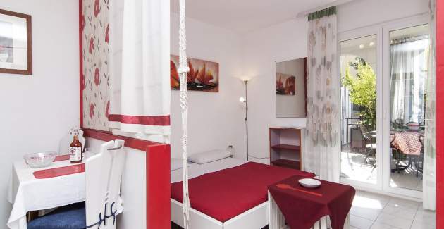 Apartments Lara Studio for two