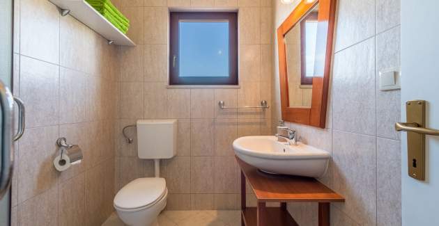 Apartment Ivana-Mira A8 - Okrug Gornji