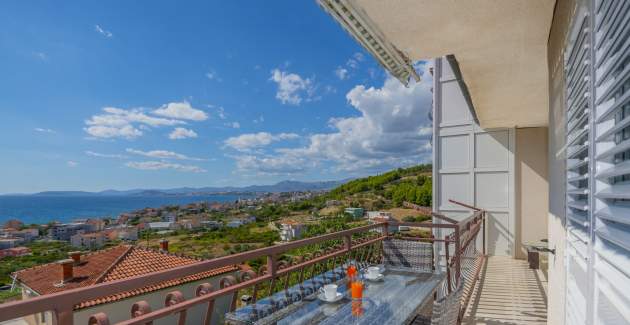 Apartment with Sea View Radeljic  A2 - Podstrana