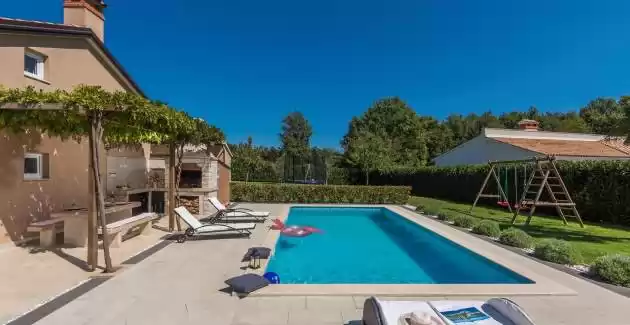 Villa Lana s privatnim bazenom u blizini Labina