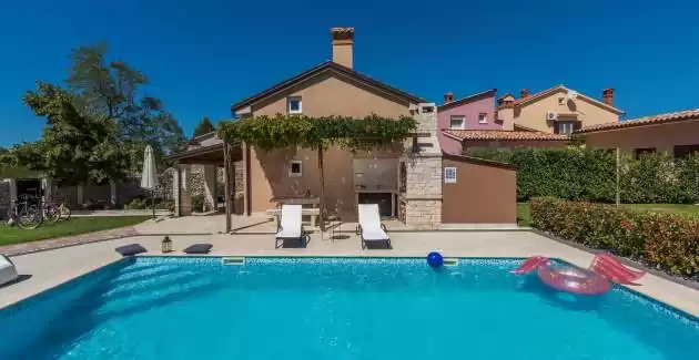 Villa Lana s privatnim bazenom u blizini Labina