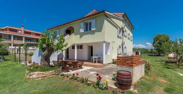 Apartment Stanko A4 mit dem Gartenblick in Fazana