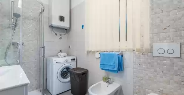 Ferienwohnung Vedran Kufci mit Terrasse und privatem Pool
