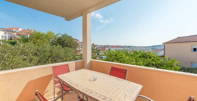 Apartments Tonči/Two bedroom A2 with balcony- Okrug Gornji