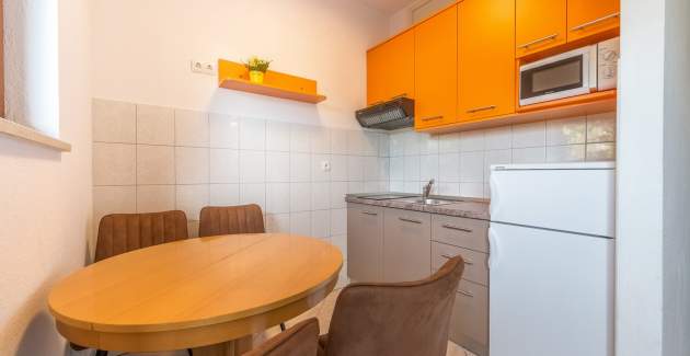 Apartment Ivana-Mira A1 - Okrug Gornji