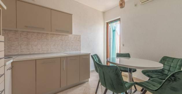 Apartment Ivana-Mira A4 - Okrug Gornji